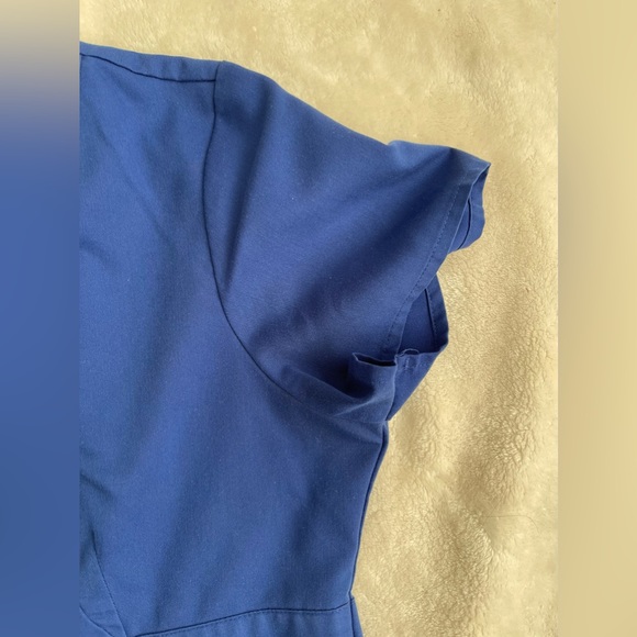 Grey’s Anatomy Scrubs Blue SMALL - Picture 5 of 11